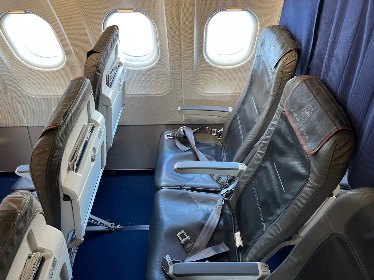 Review: Lufthansa Business Class A319 (FRA-MUC) - One Mile at a Time