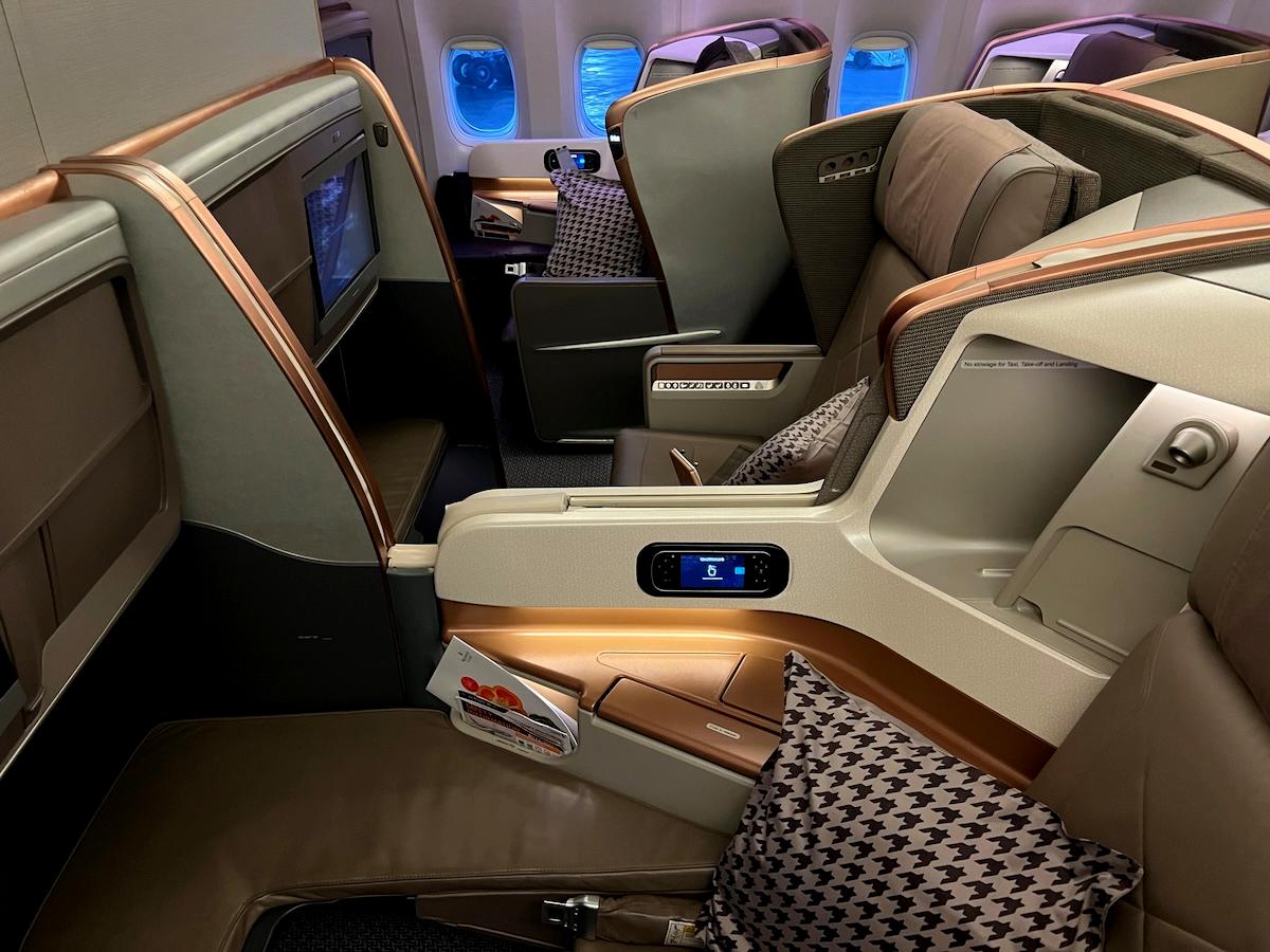 Singapore Airlines 777 Business Class: A Pleasure To Fly - One