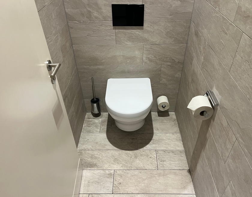 Restroom interior in the SWISS First Lounge Zurich