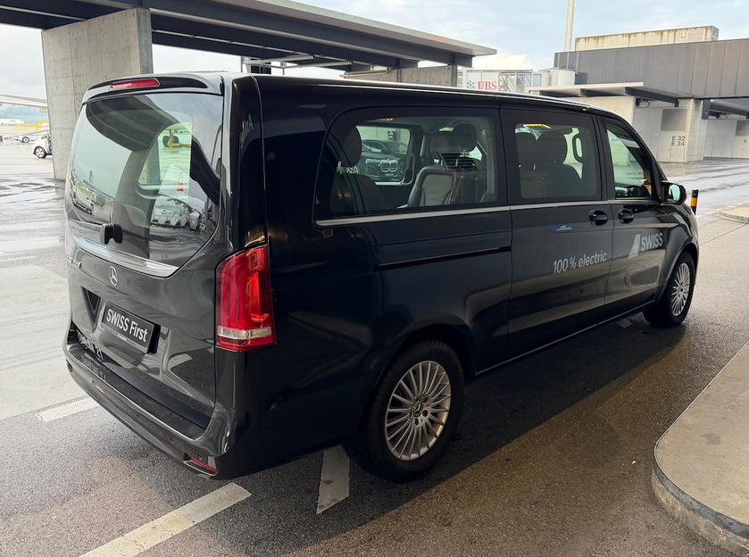 Private passport control counter used for SWISS First Lounge limousine transfers at Zurich Airport