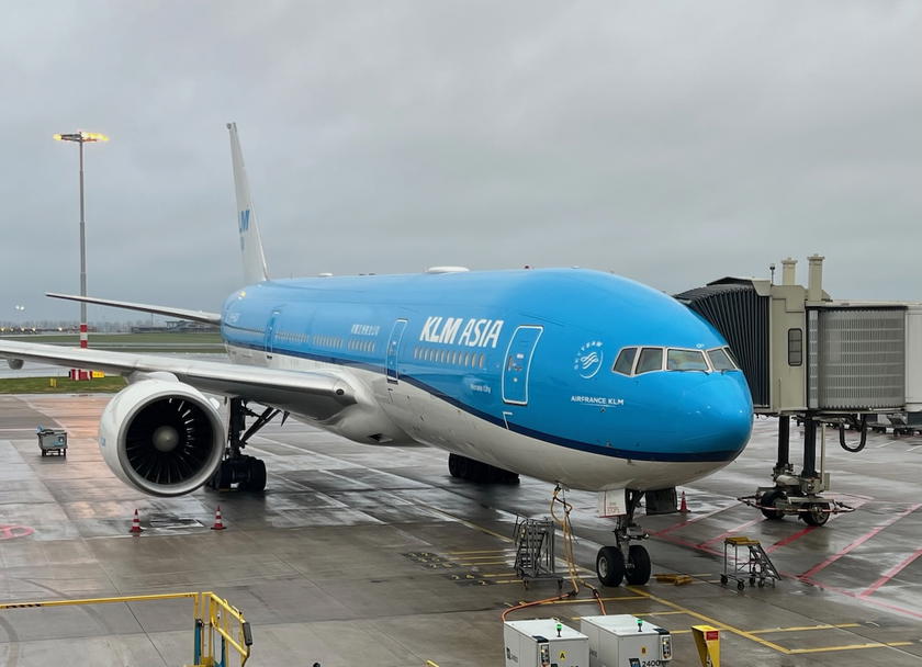 KLM business class cabin interior on a Boeing 777
