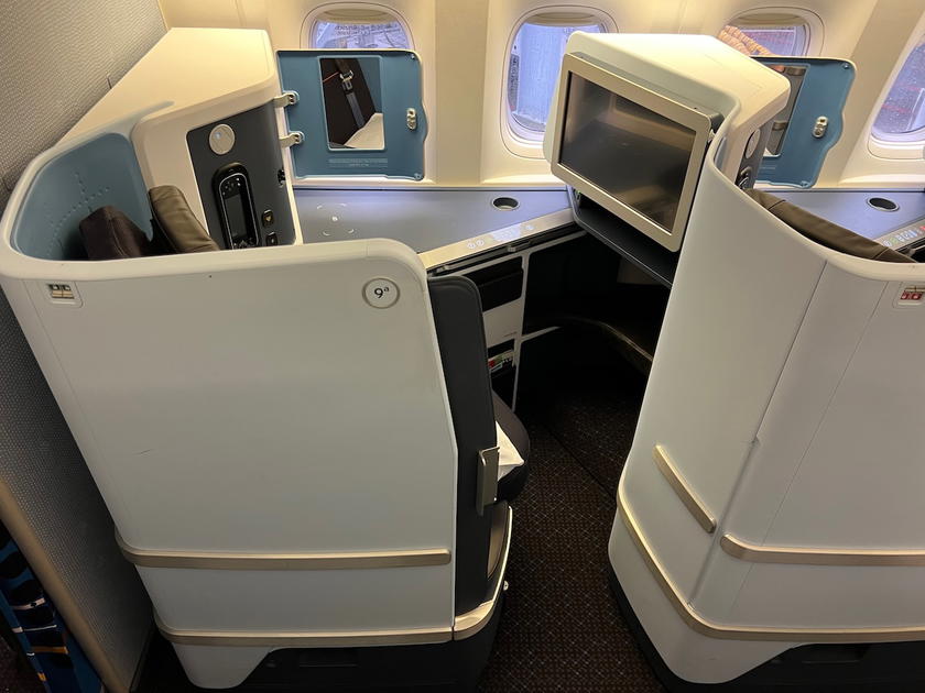 KLM business class cabin on a Boeing 777