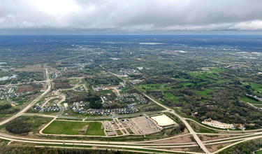 Angry Air Traffic Controller Yells At Pilots, Flips Out