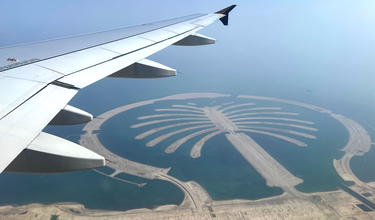 Best View On A Plane: In Front Of The Wing, Or Behind?