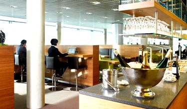 Luxair Threatens YouTuber For Exposing Lounge “Scam”