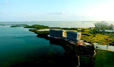 Absurd: Hyatt Resort Demands Signing Contract For Compensation