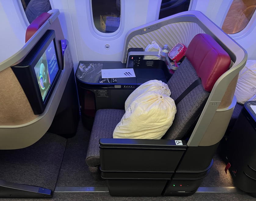 LATAM Boeing 787 business class cabin with lie-flat seats