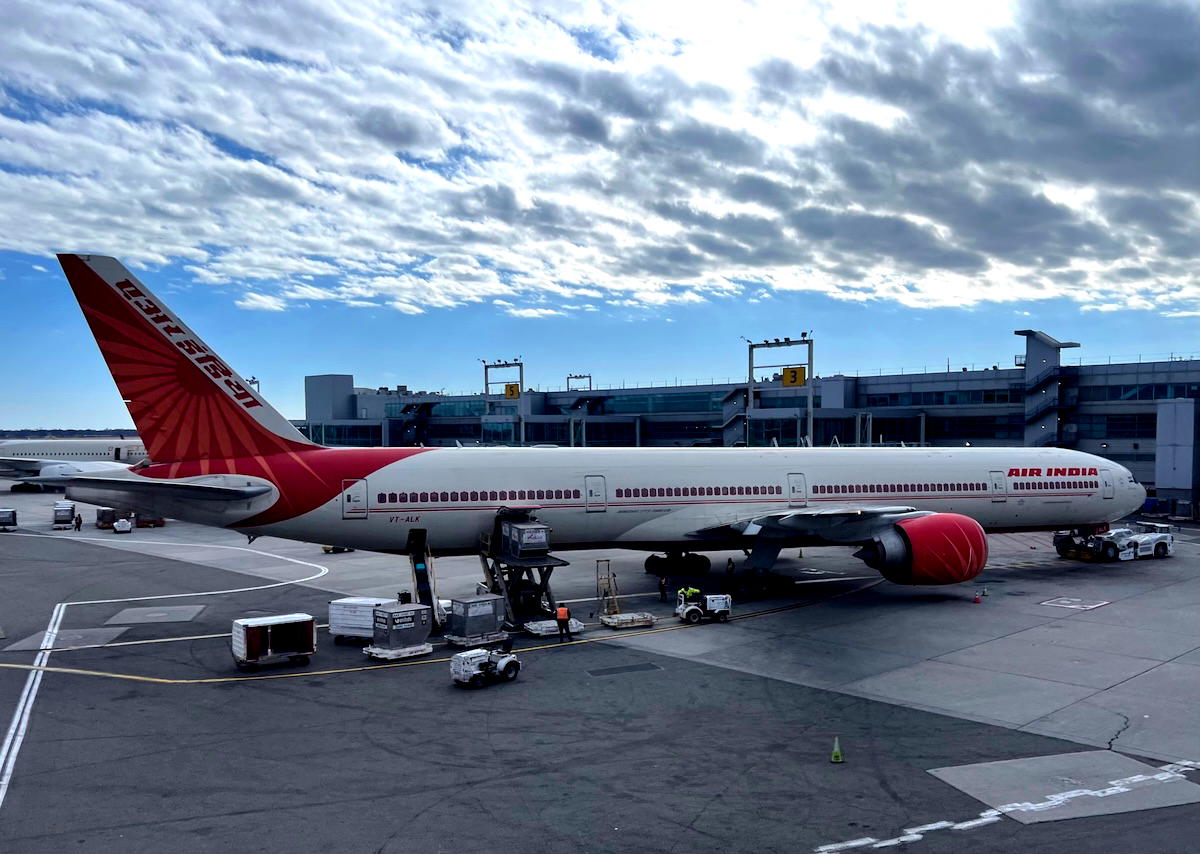 Uh Oh: Pakistan Closes Airspace To All Indian Airways Uh Oh: Pakistan Closes Airspace To All Indian Airways