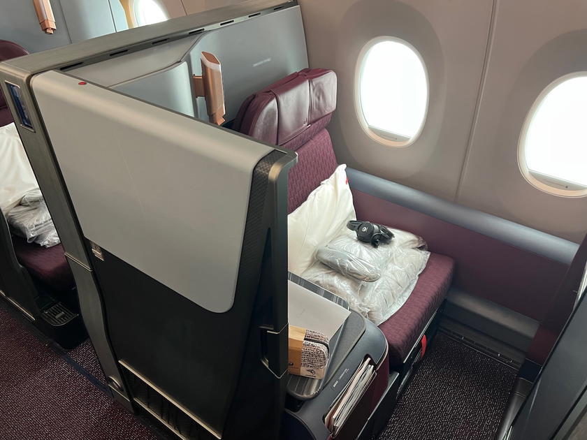 Business class cabin seats on a Japan Airlines A350