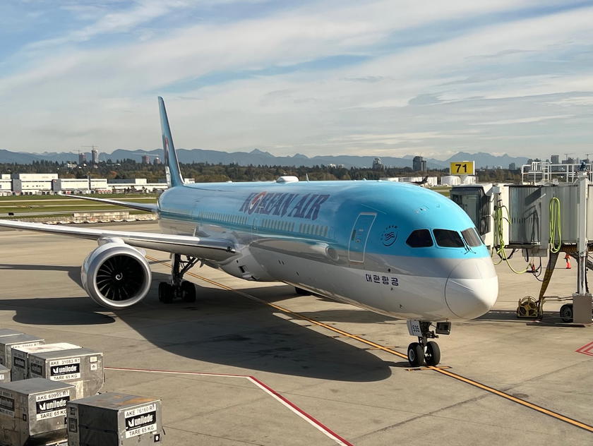 Korean Air business class seats aboard a Boeing 787