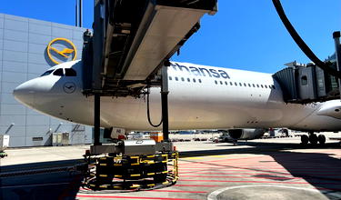 Lufthansa Will Partner With Sixt For First Class Limousine Service