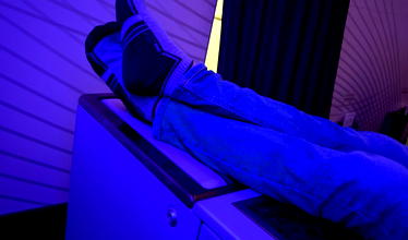 Qatar Airways Business Class Foot Frustration: What Would You Do?