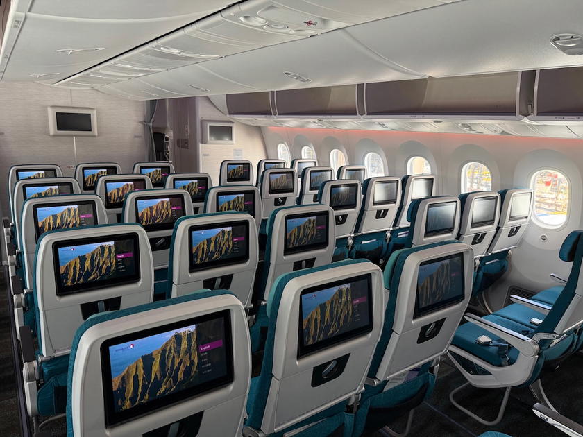 Hawaiian Airlines Boeing 787 first class cabin with reclining seats