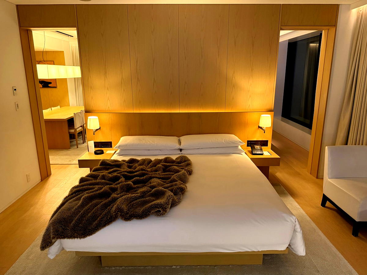 Tokyo EDITION: Ginza Vs. Toranomon Comparability Tokyo EDITION: Ginza Vs. Toranomon Comparability