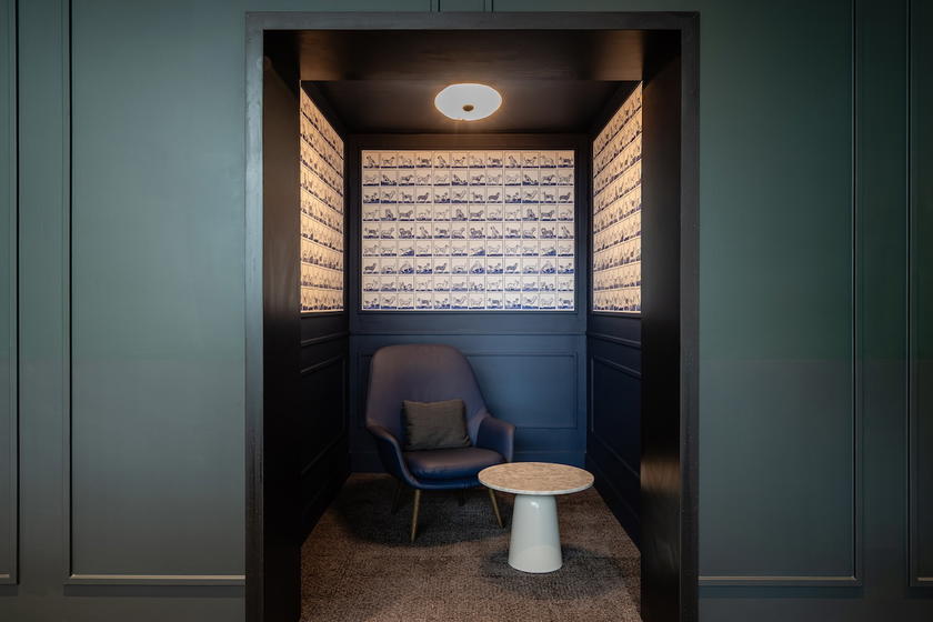 Quiet workspace seating in the Amex Centurion Lounge Amsterdam