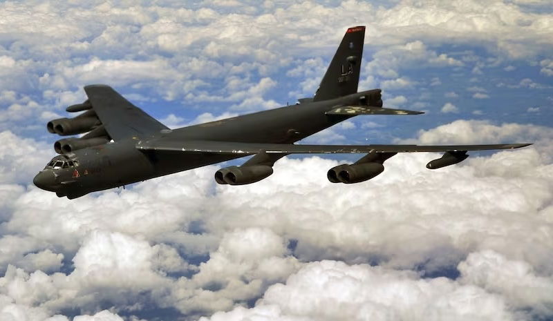 Delta Plane Makes “Aggressive Maneuver” To Avoid B-52 Bomber
