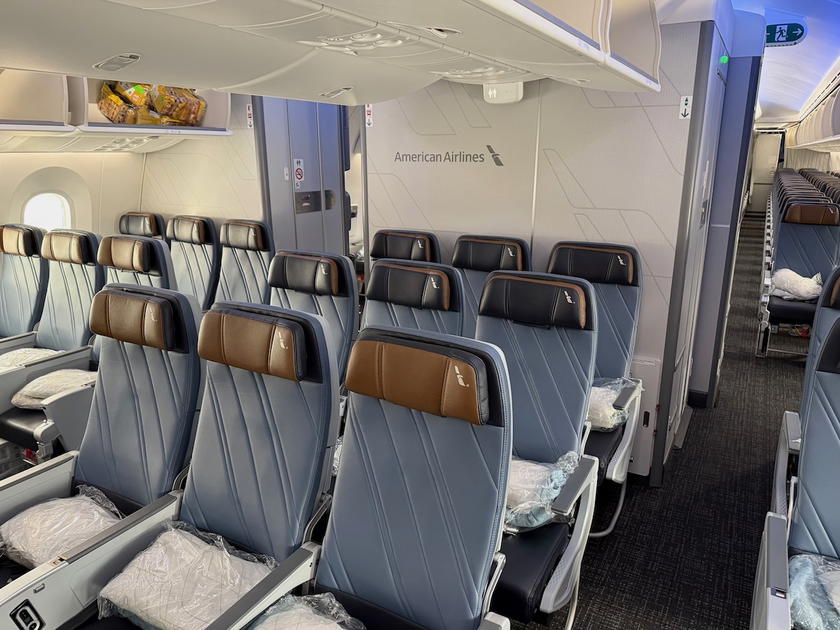 American Airlines business class cabin aboard a Boeing 787-9