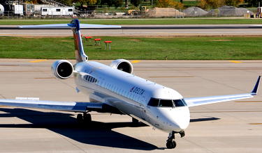 Delta Regional Flight Attendants Told “Act Your Wage,” “No Need To Be Extra”