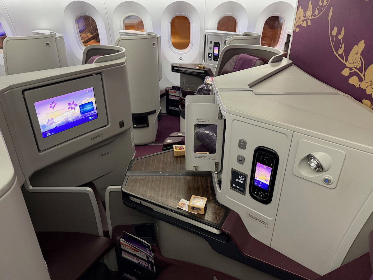 Review: Thai Airways Business Class Boeing 787 (BKK-MXP)
