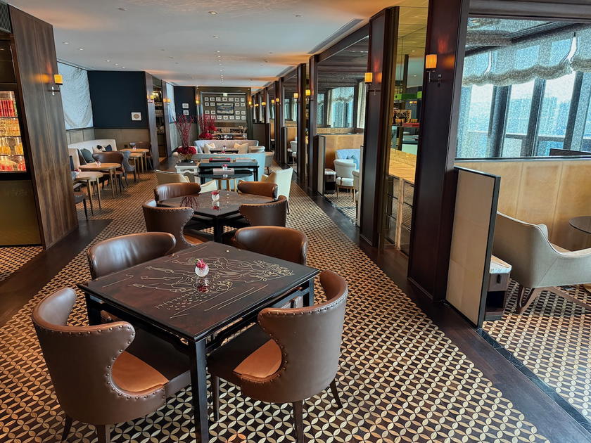Quiet seating area for working in the Rosewood Hong Kong Manor Club
