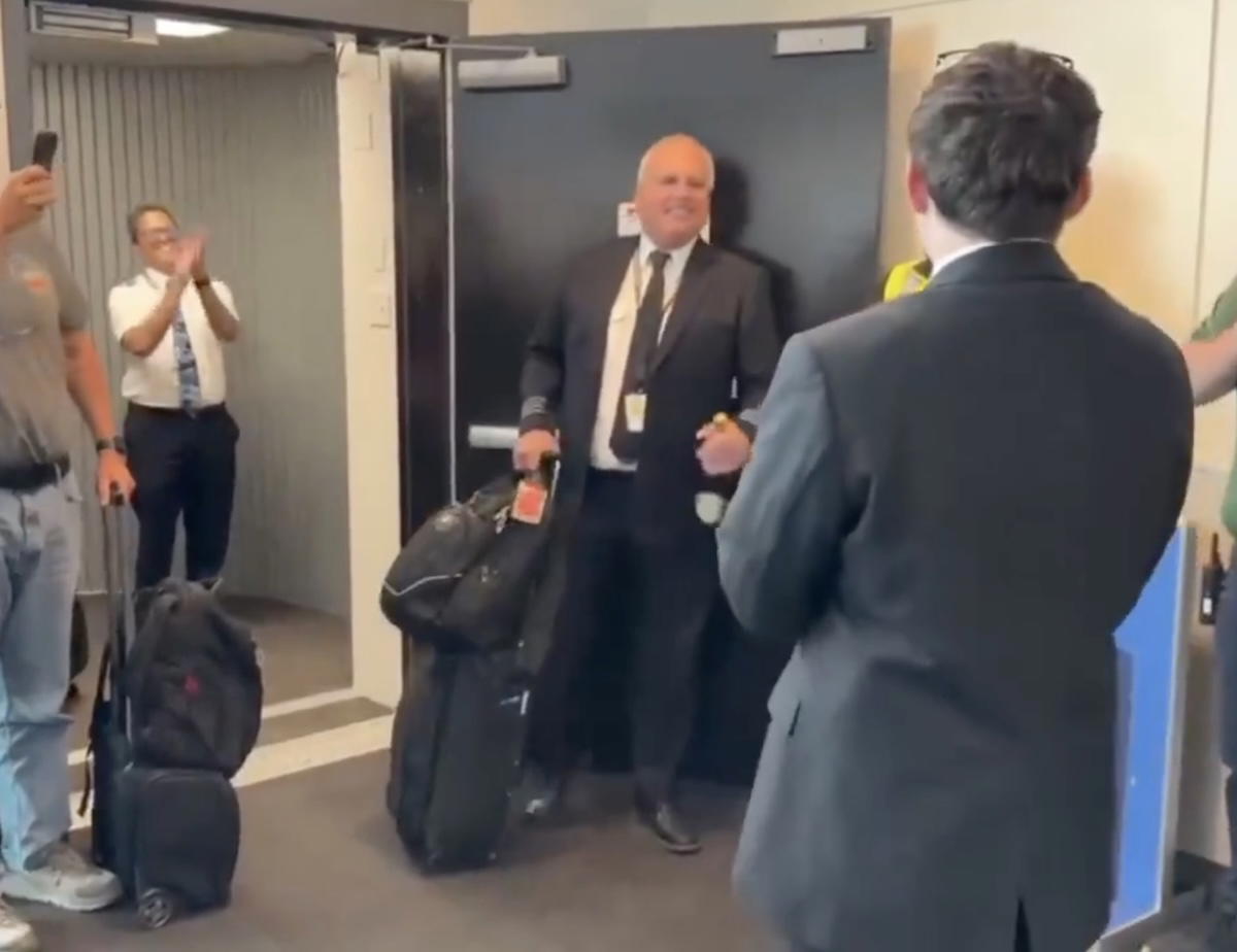 Kudos: Southwest Surprises Spirit Pilot After He Misses Retirement Flight