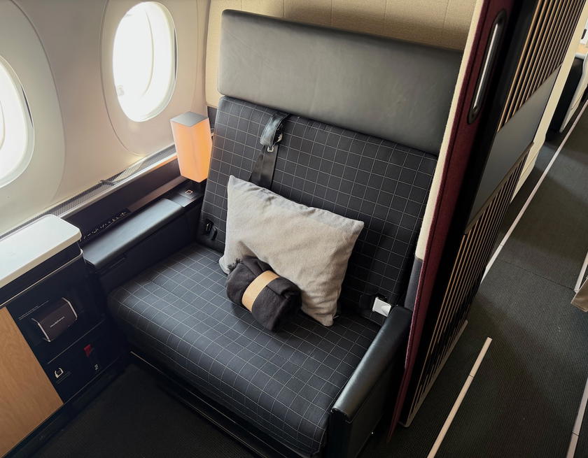 SWISS first class suite 1K, the most private seat with its own aisle