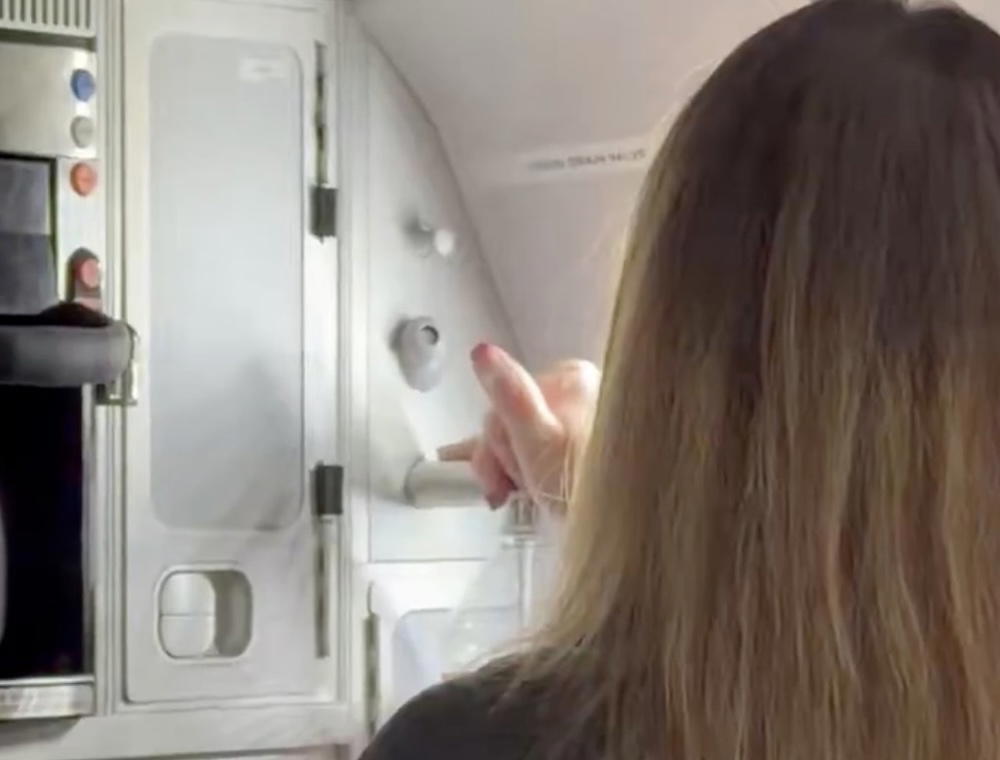 Frontier Airlines Flight Attendant Fills Water Bottles From Plane’s Tank… But Why?