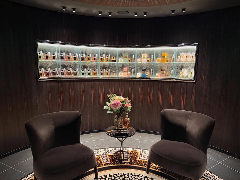 Relaxation area overlooking the water at the Guerlain spa aboard Orient Express Corinthian