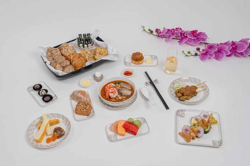 A refreshed business class meal presentation on Singapore Airlines