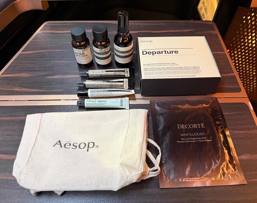 Amenities laid out in Starlux Airlines first class