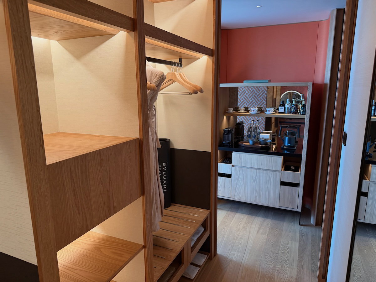Closet with built-in shelving and hanging space