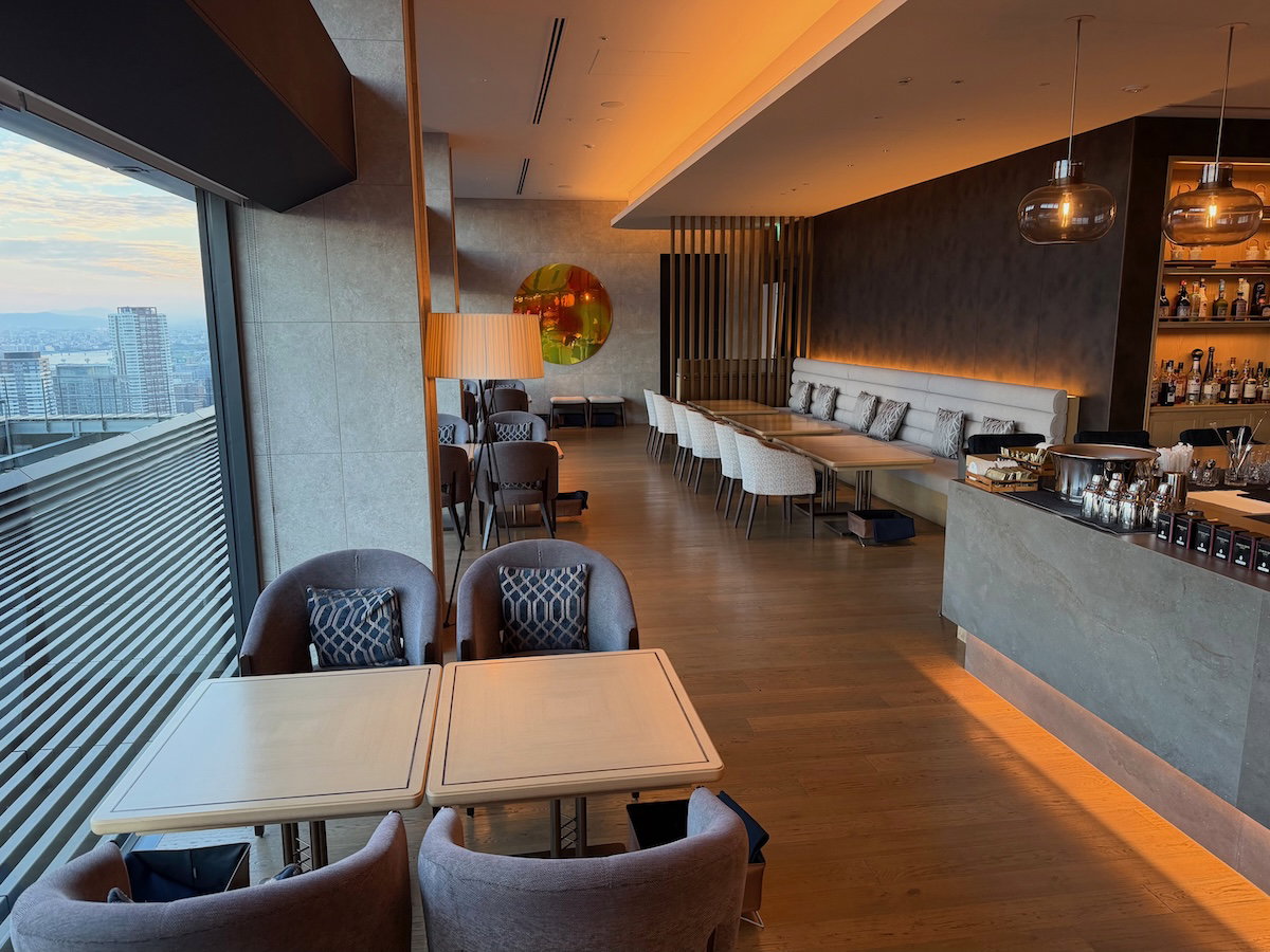 Another view of The Lobby Lounge at Osaka Station Hotel