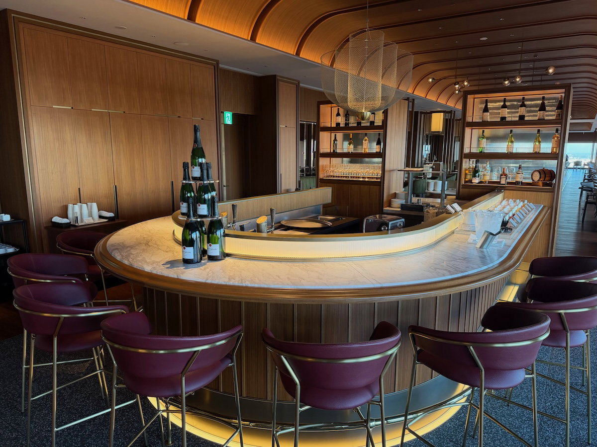 Dining room of the Moment Grill & Dining restaurant at Osaka Station Hotel