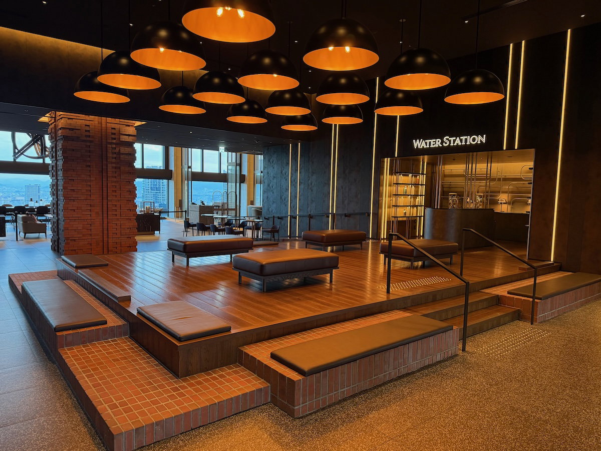 Water station in the lobby inspired by the station's former public water fountain