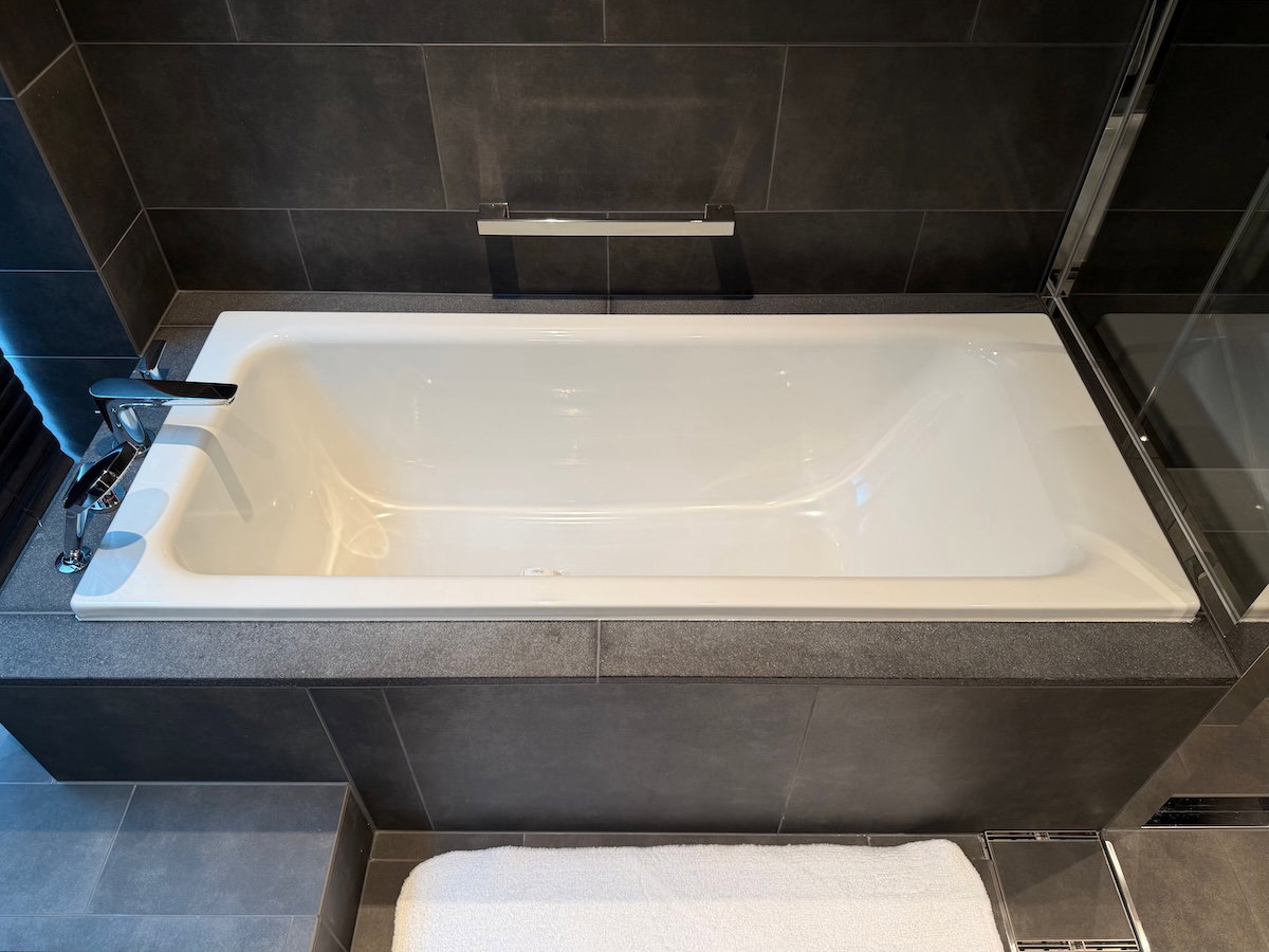 Bathtub in the guest room bathroom