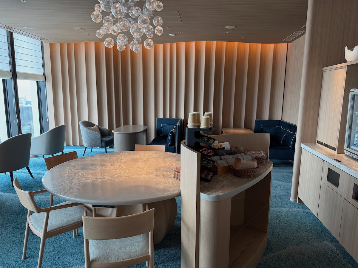 Larger bathhouse relaxation room with seating for hanging out