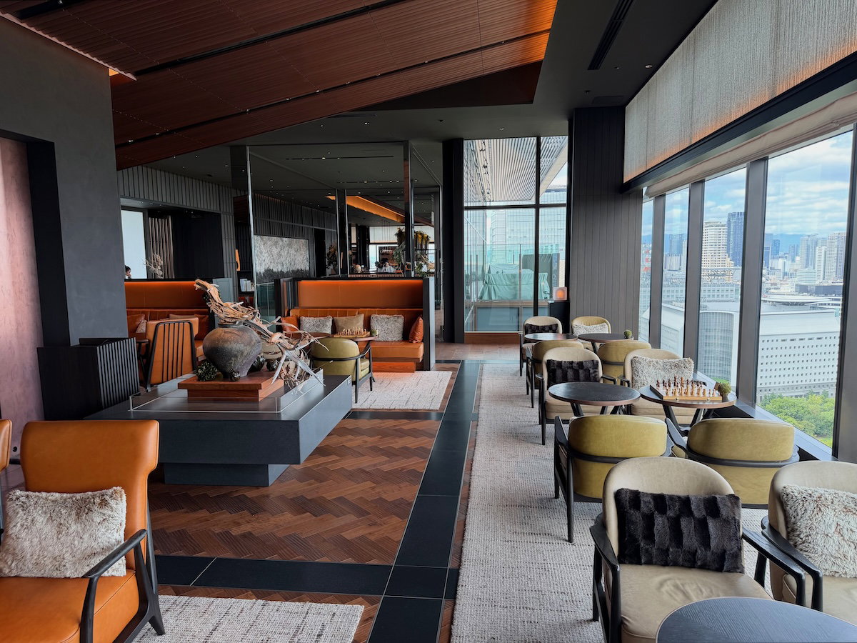 Additional seating in the Patina Osaka lobby