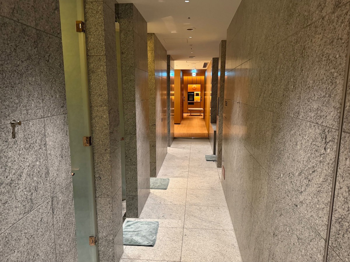 Vanity and changing area in the Patina Osaka spa