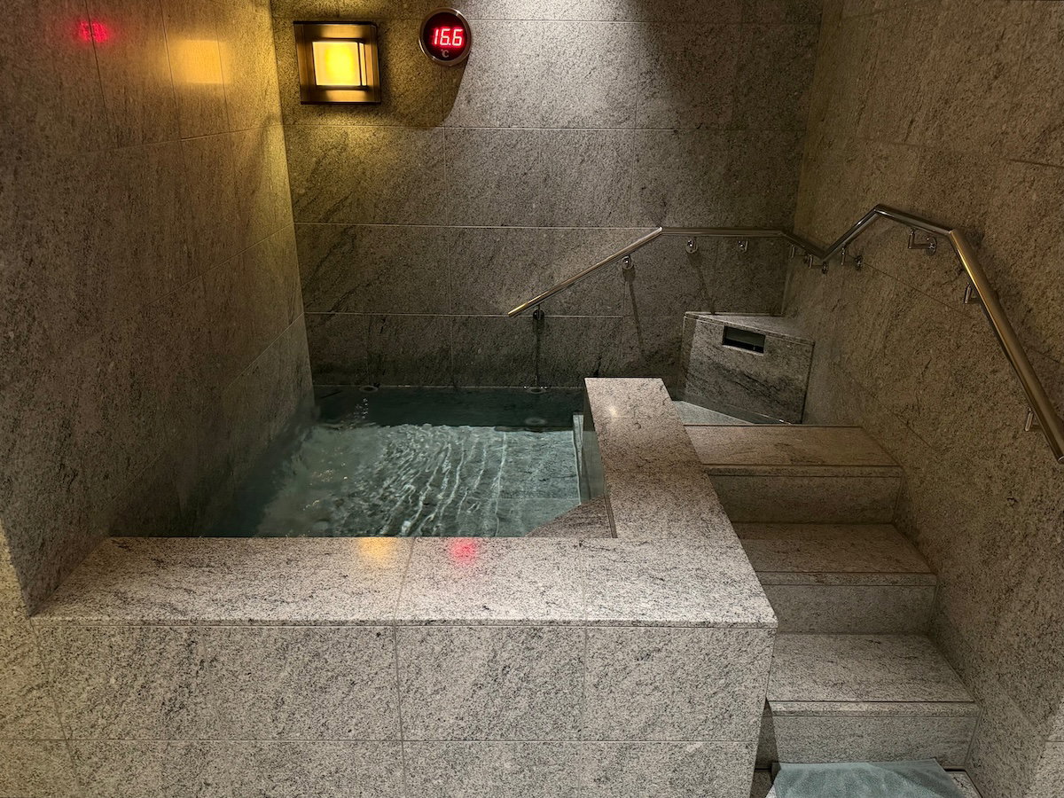 Cold plunge and wet spa facilities at Patina Osaka