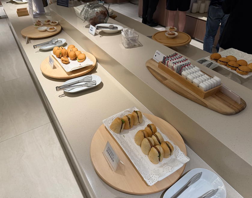More buffet dishes laid out in the Philippine Airlines Mabuhay Lounge
