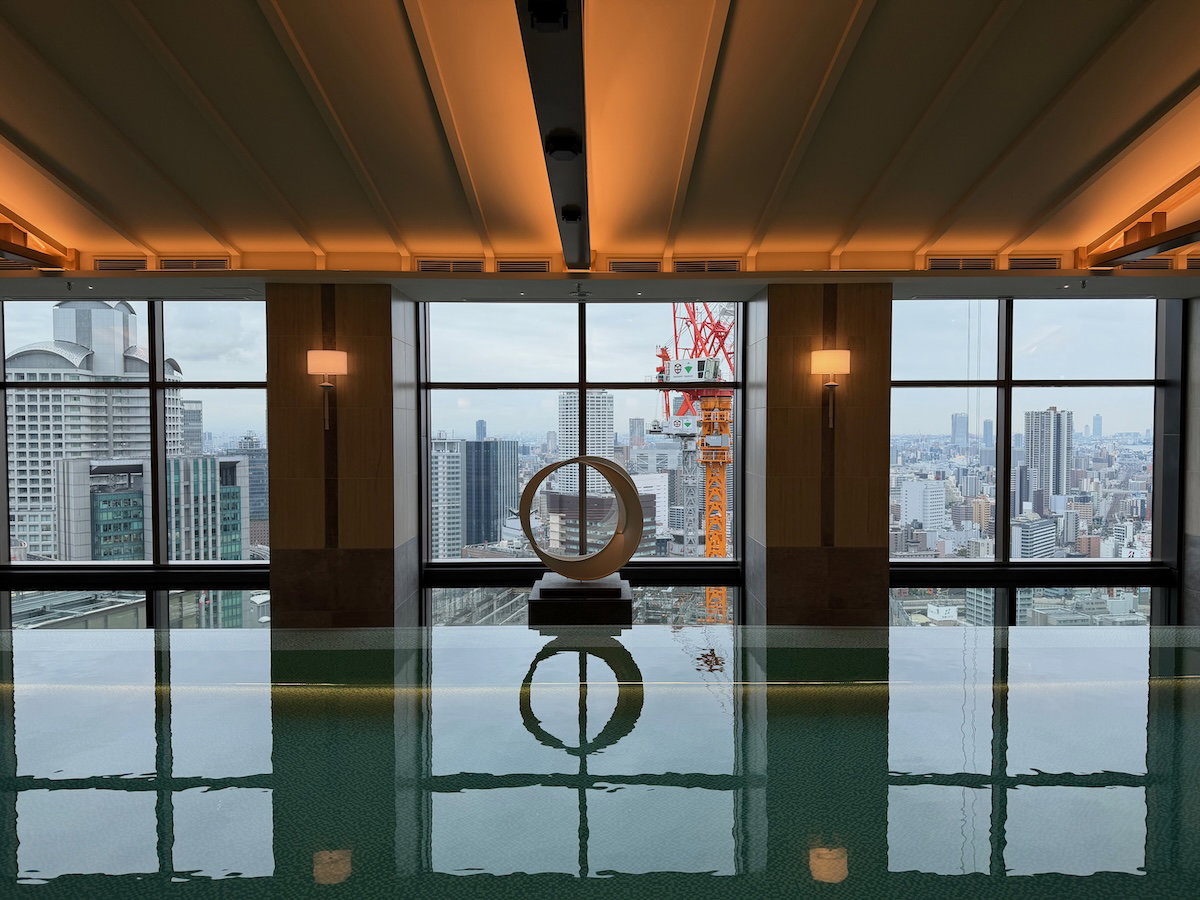 Lap lanes and windows along the Waldorf Astoria Osaka indoor pool