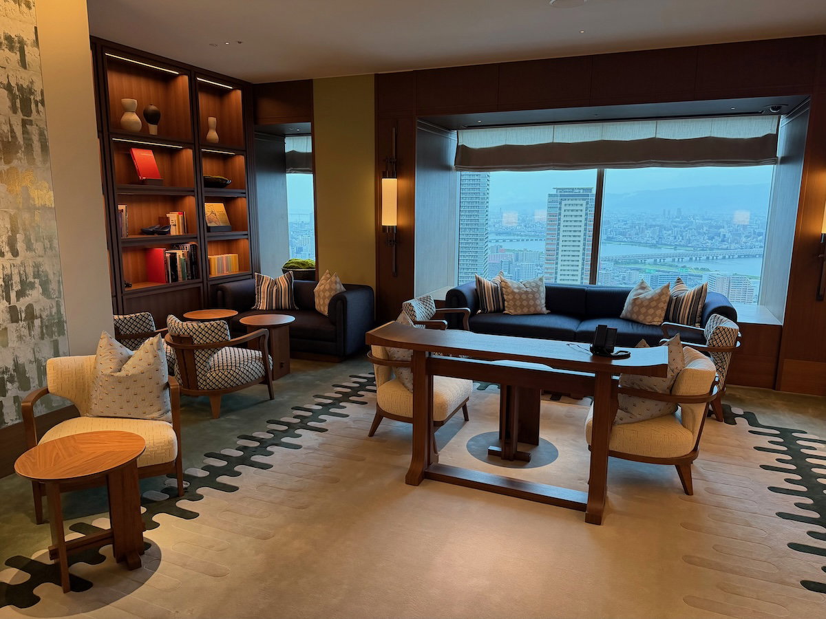 Library lounge at the Waldorf Astoria Osaka